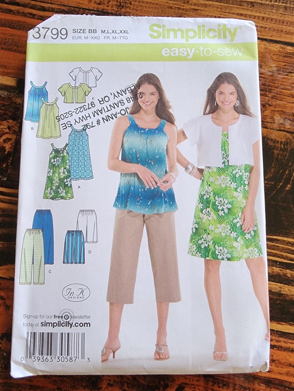 Simplicity #3799 Uncut Sewing Pattern Sz MD-2X -Blouses, Sleeveless Dress, Capri